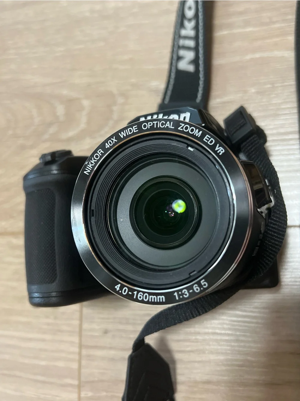 Nikon versatile compact